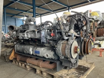 Nissan ENGINE