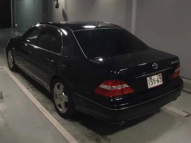 Toyota Celsior  с аукциона в Японии