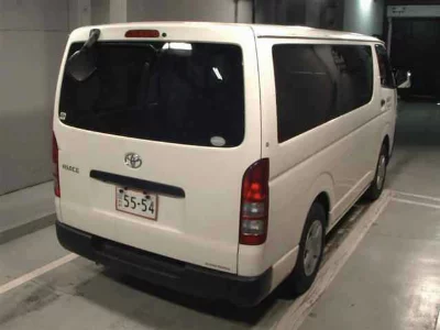 TOYOTA HIACE VAN