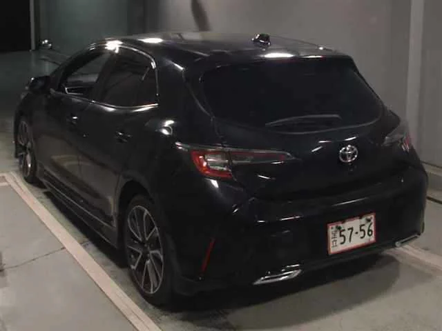 Toyota Corolla Hatchback  с аукциона в Японии