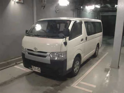TOYOTA HIACE VAN