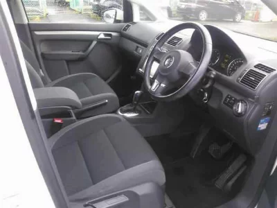 VOLKSWAGEN GOLF TOURAN