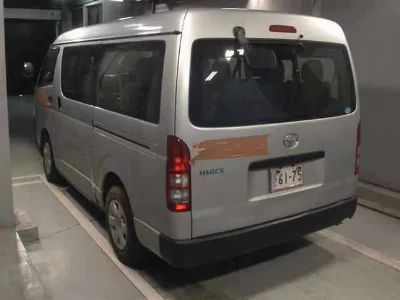 TOYOTA HIACE WAGON