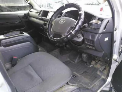 TOYOTA HIACE WAGON