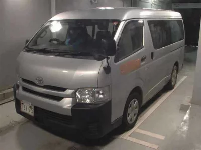 TOYOTA HIACE WAGON