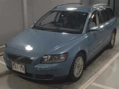 VOLVO V50