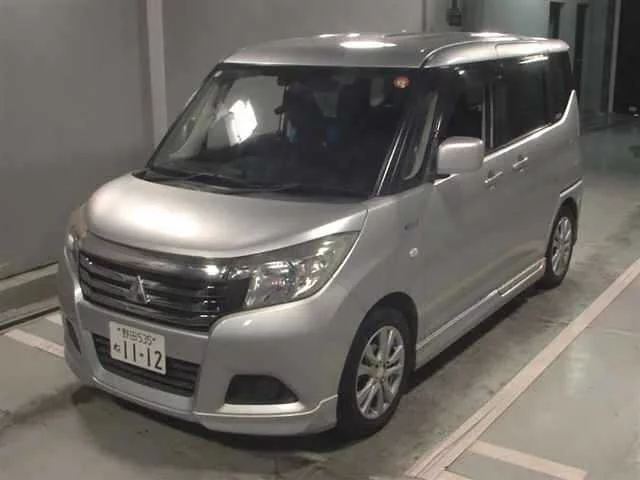 Mitsubishi Delica D:2  с аукциона в Японии