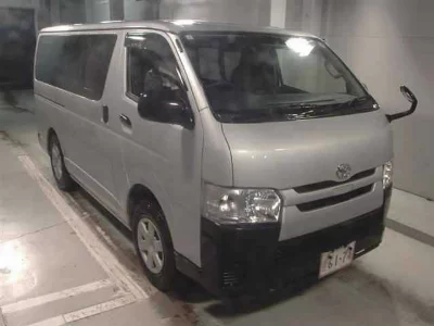 TOYOTA HIACE VAN