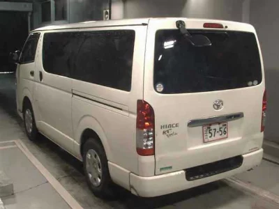 TOYOTA HIACE VAN