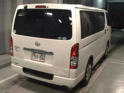TOYOTA HIACE VAN