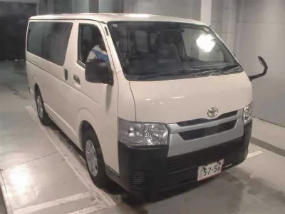 TOYOTA HIACE VAN