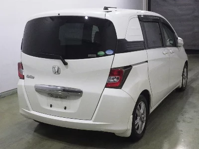 Honda Freed Spike