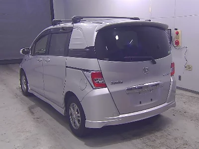 Honda Freed Spike