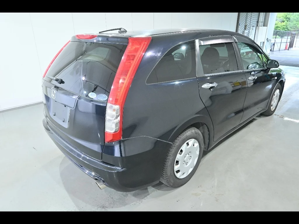 Honda Stream  с аукциона в Японии
