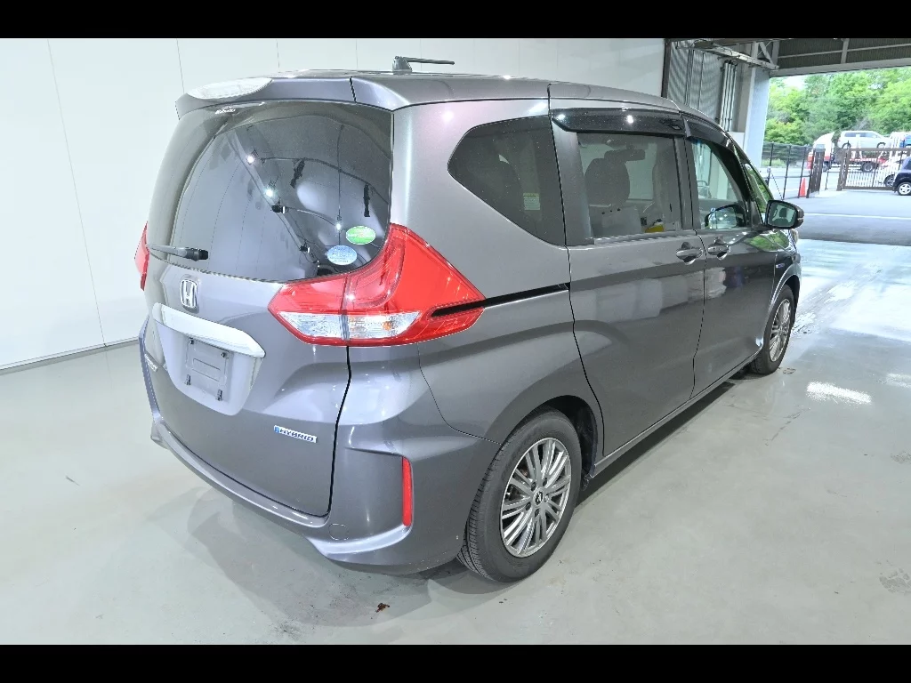 Honda Freed  с аукциона в Японии