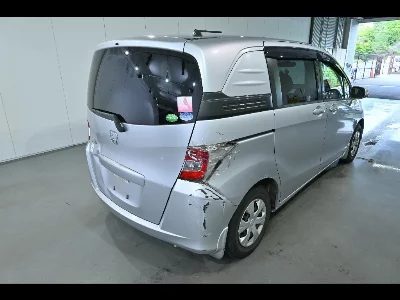 Honda Freed Spike