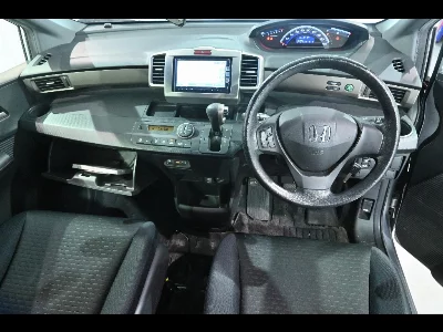 Honda Freed Spike
