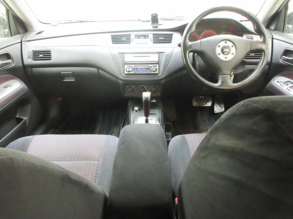 Mitsubishi LANCER CEDIA WAGON  с аукциона в Японии