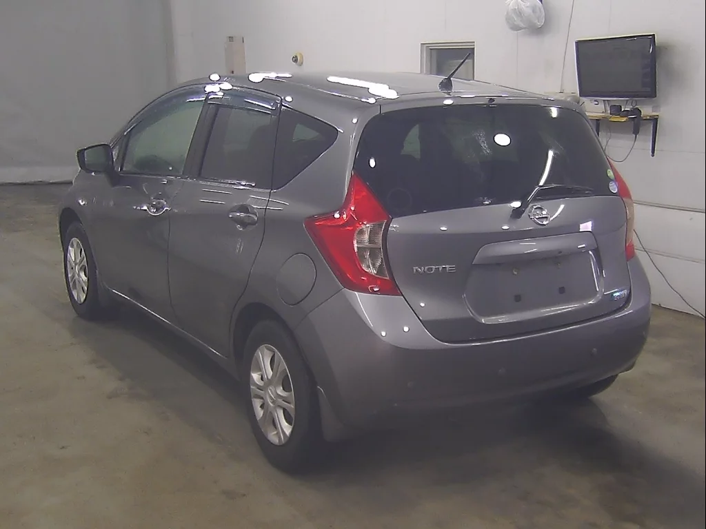Nissan Note  с аукциона в Японии