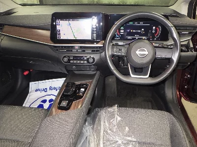 NISSAN AURA
