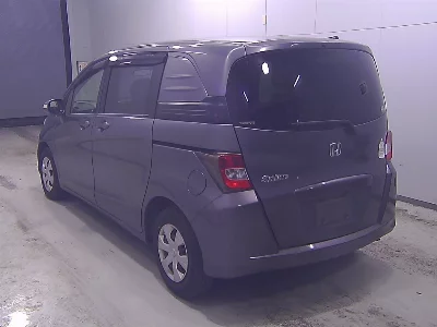Honda Freed Spike