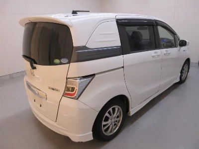 Honda Freed Spike