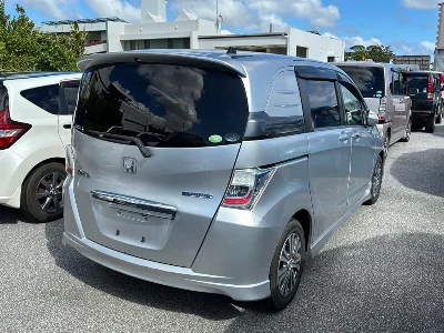 Honda Freed Spike