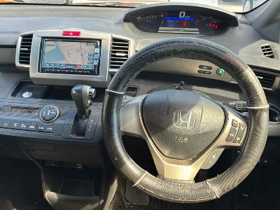 Honda Freed Spike