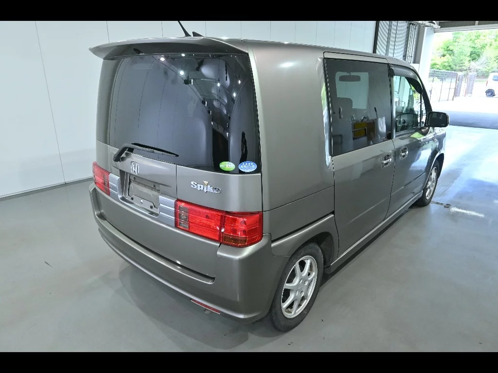 Honda Mobilio Spike  с аукциона в Японии