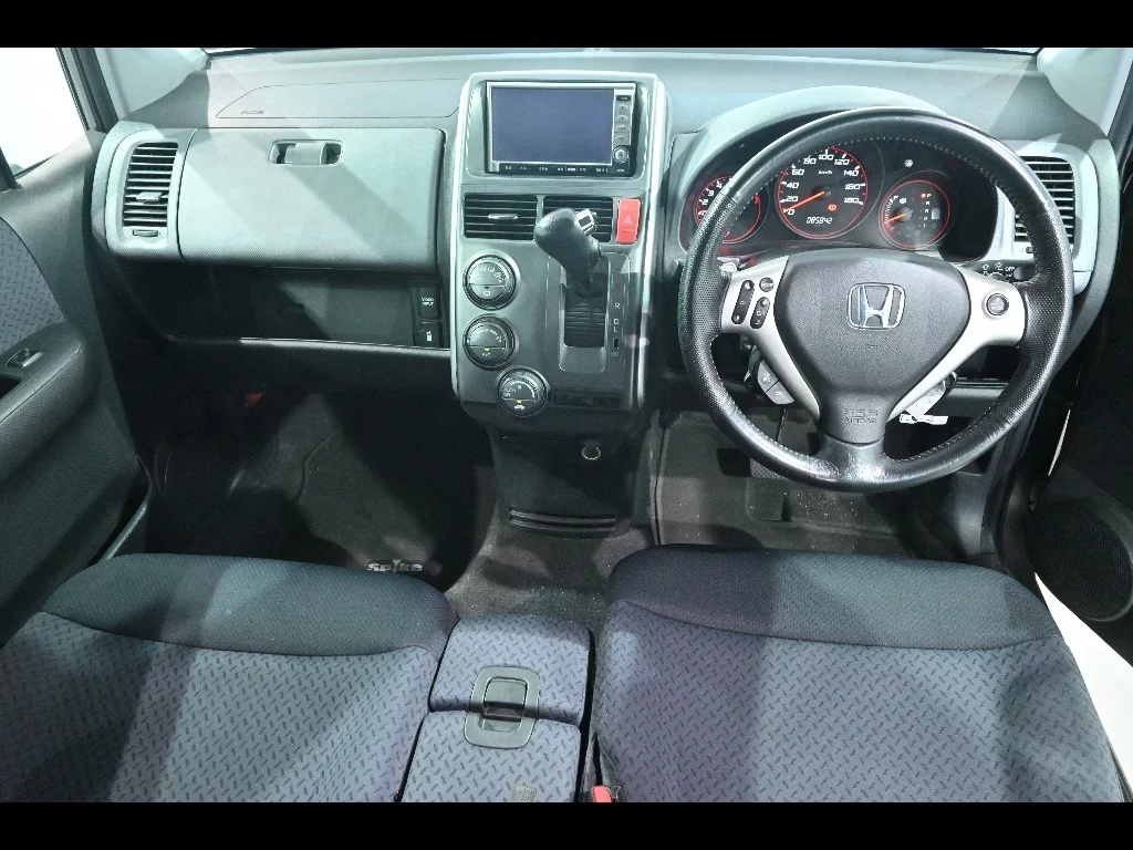 Honda Mobilio Spike  с аукциона в Японии