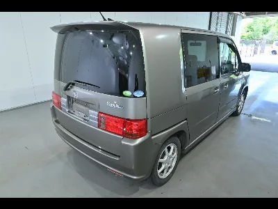 Honda Mobilio Spike