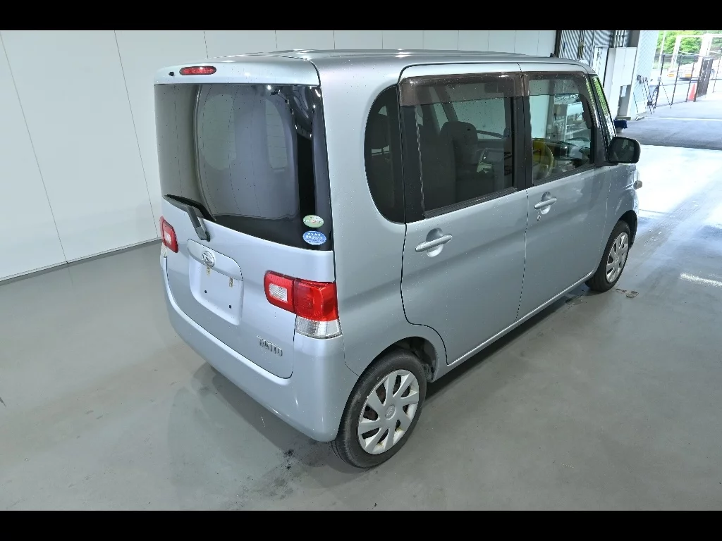 Daihatsu Tanto  с аукциона в Японии