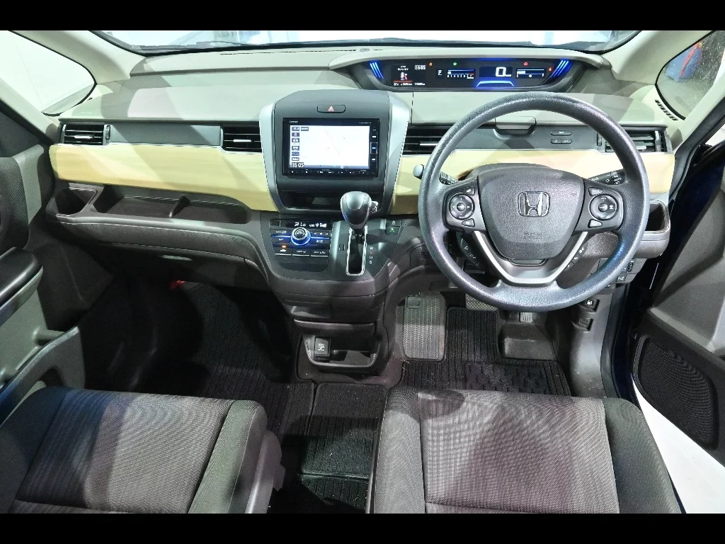 Honda Freed  с аукциона в Японии