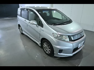 Honda Freed Spike