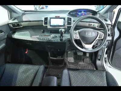 Honda Freed Spike