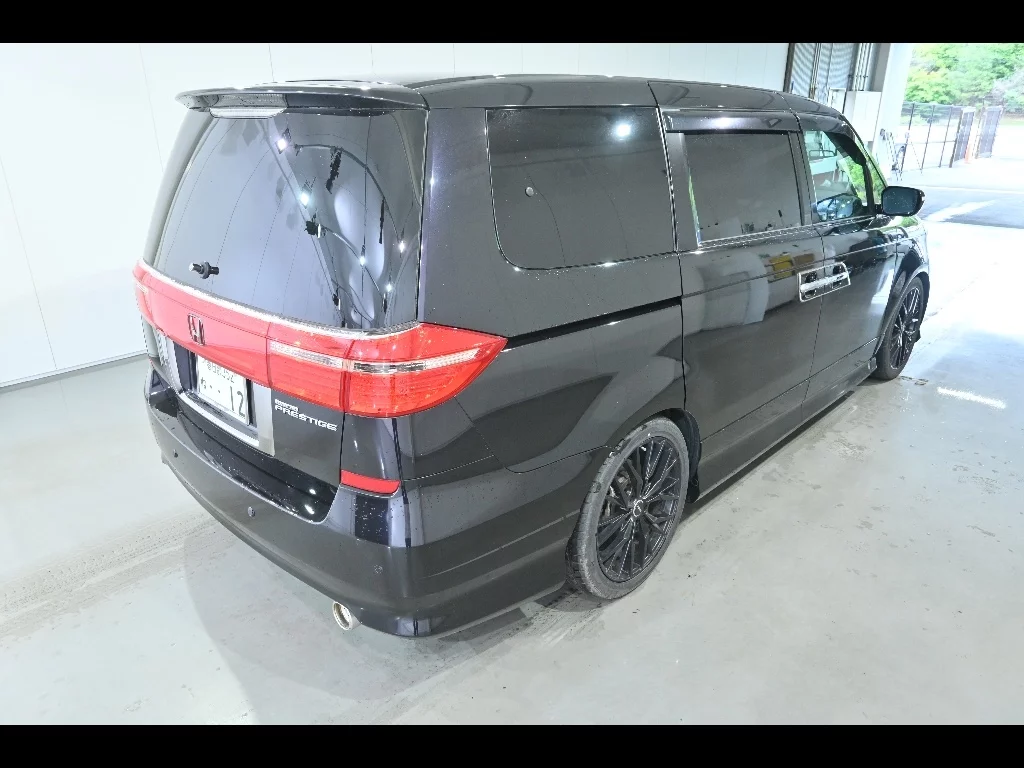 Honda Elysion  с аукциона в Японии