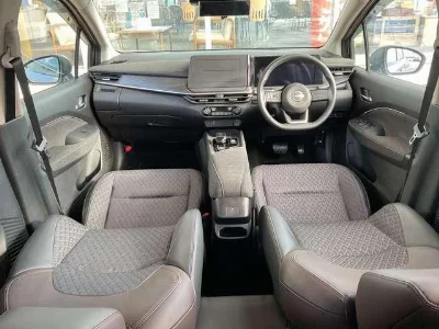 NISSAN AURA
