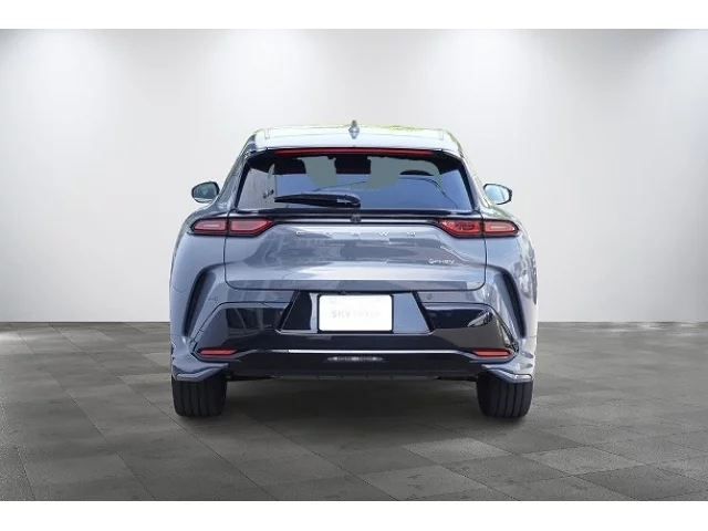 Toyota Crown Sport  с аукциона в Японии