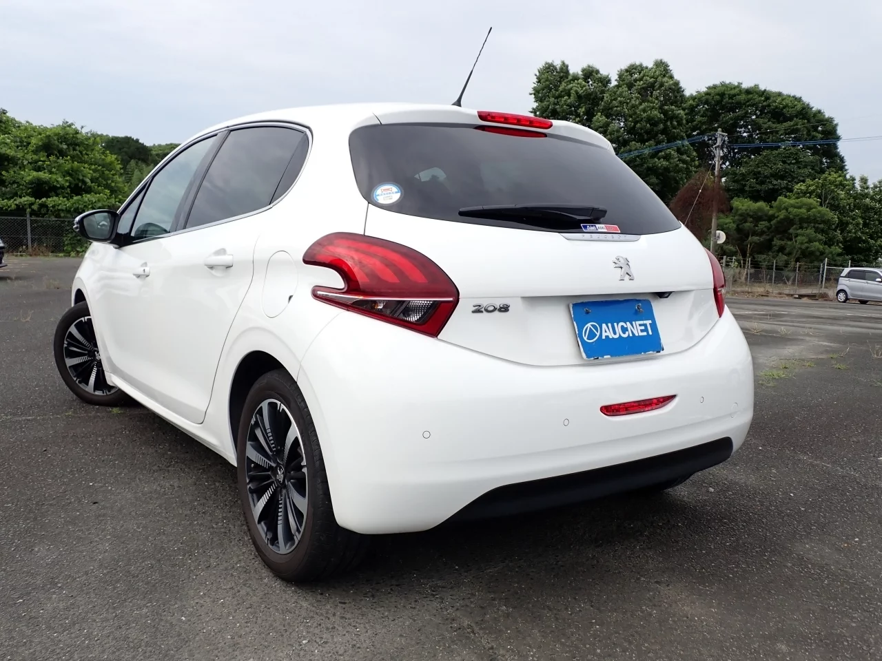 Peugeot 208  с аукциона в Японии