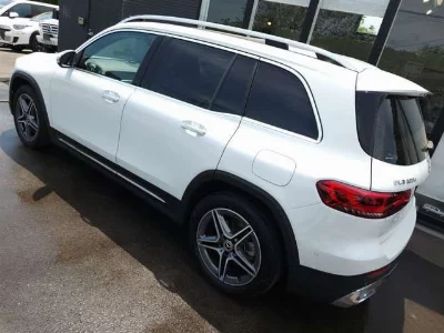 MERCEDES BENZ GLB