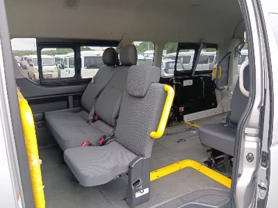 Toyota HiAce Commuter