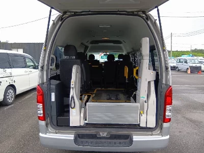 Toyota HiAce Commuter