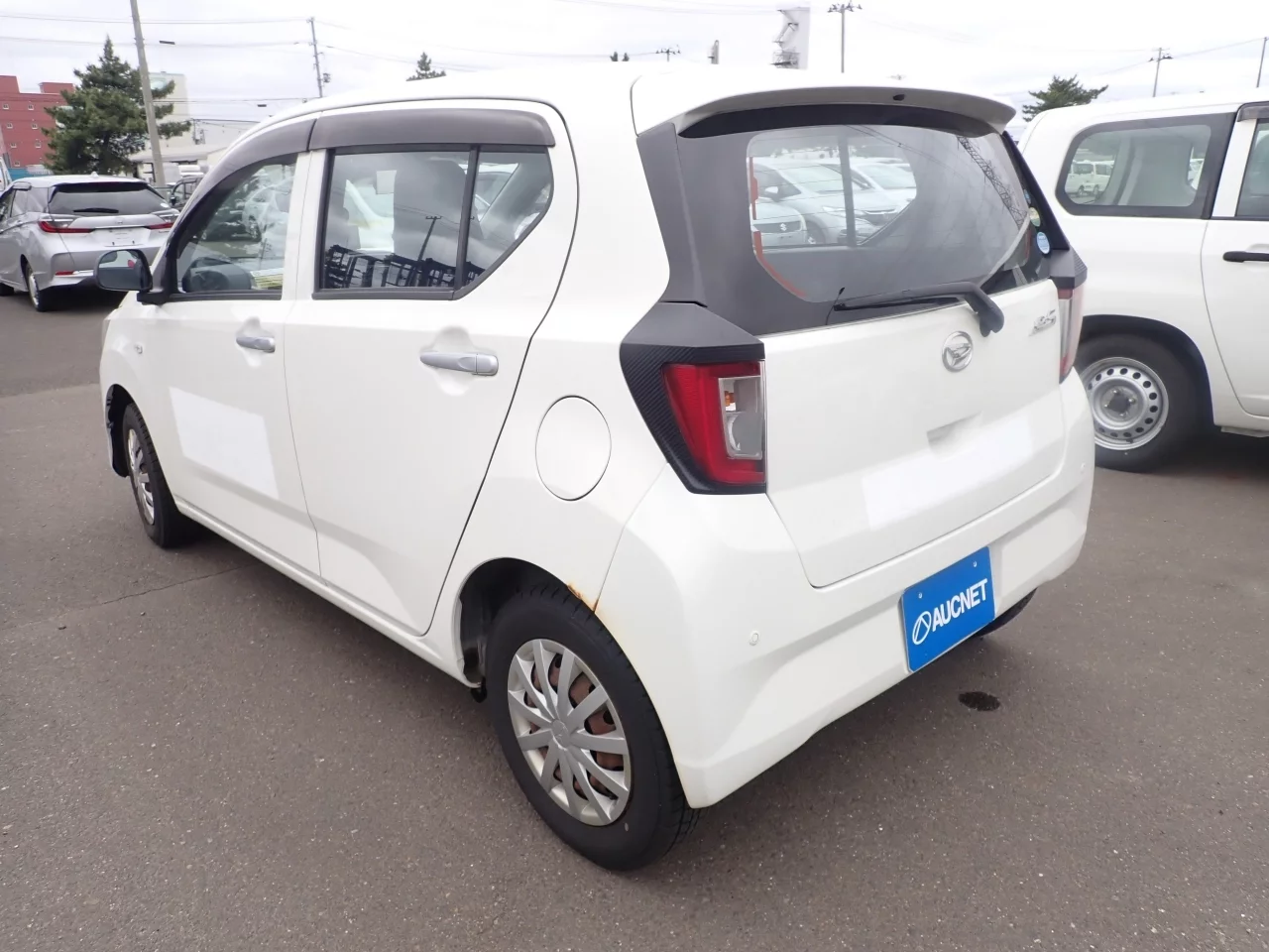 Daihatsu Mira e:S  с аукциона в Японии
