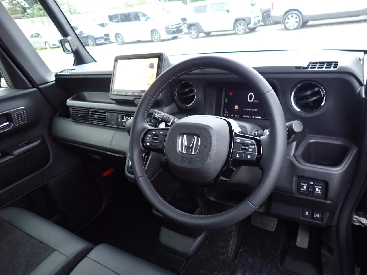 Honda N BOX CUSTOM  с аукциона в Японии