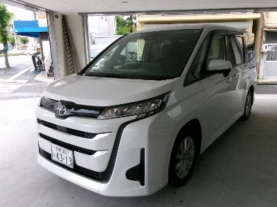 TOYOTA NOAH
