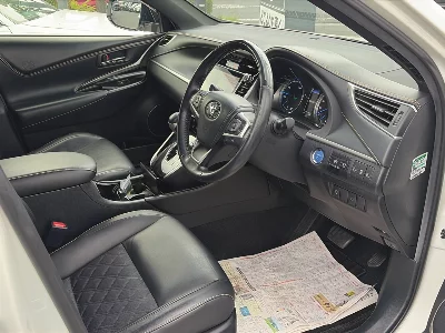 Toyota HARRIER HYBRID