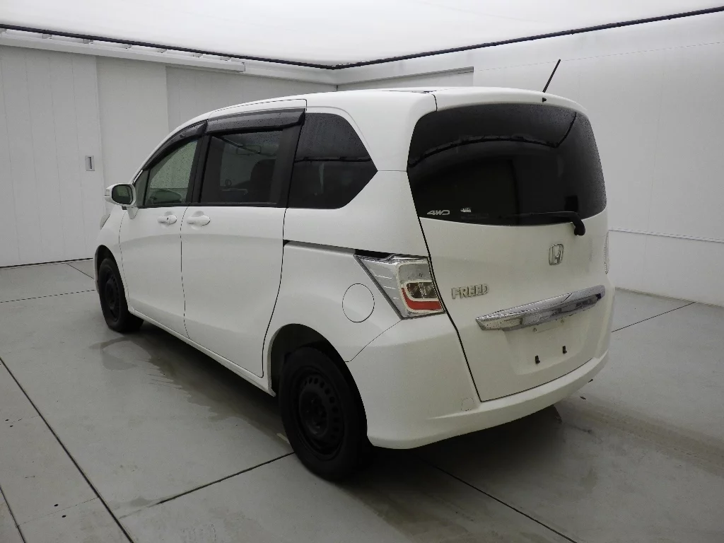 Honda Freed  с аукциона в Японии