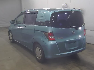 Honda Freed Spike