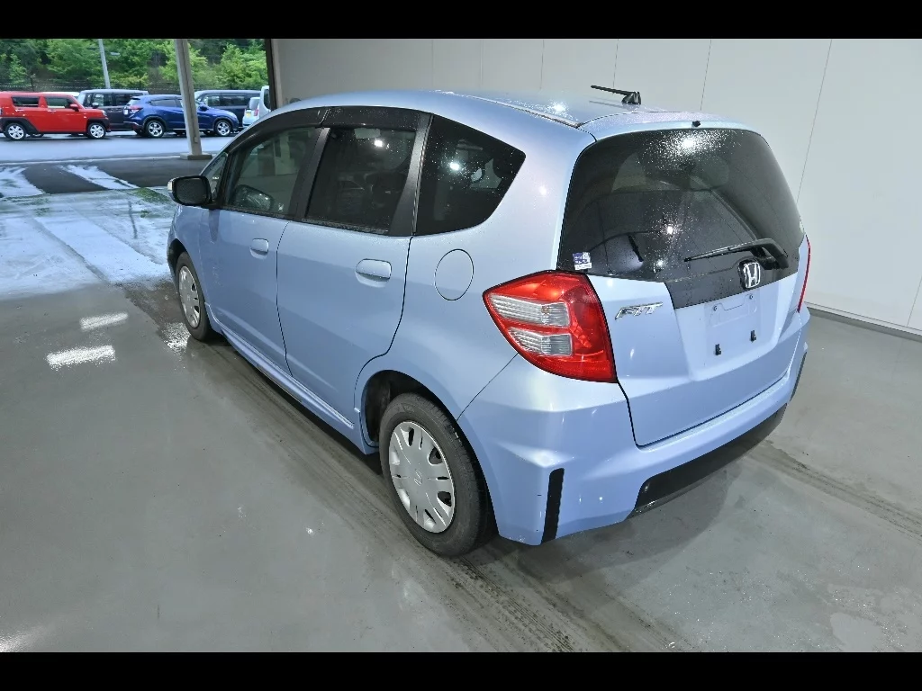Honda Fit  с аукциона в Японии