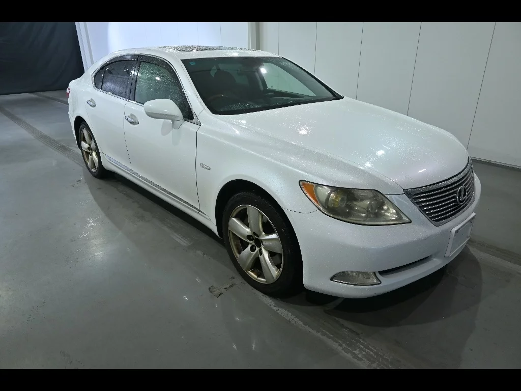 Lexus LS460L  с аукциона в Японии